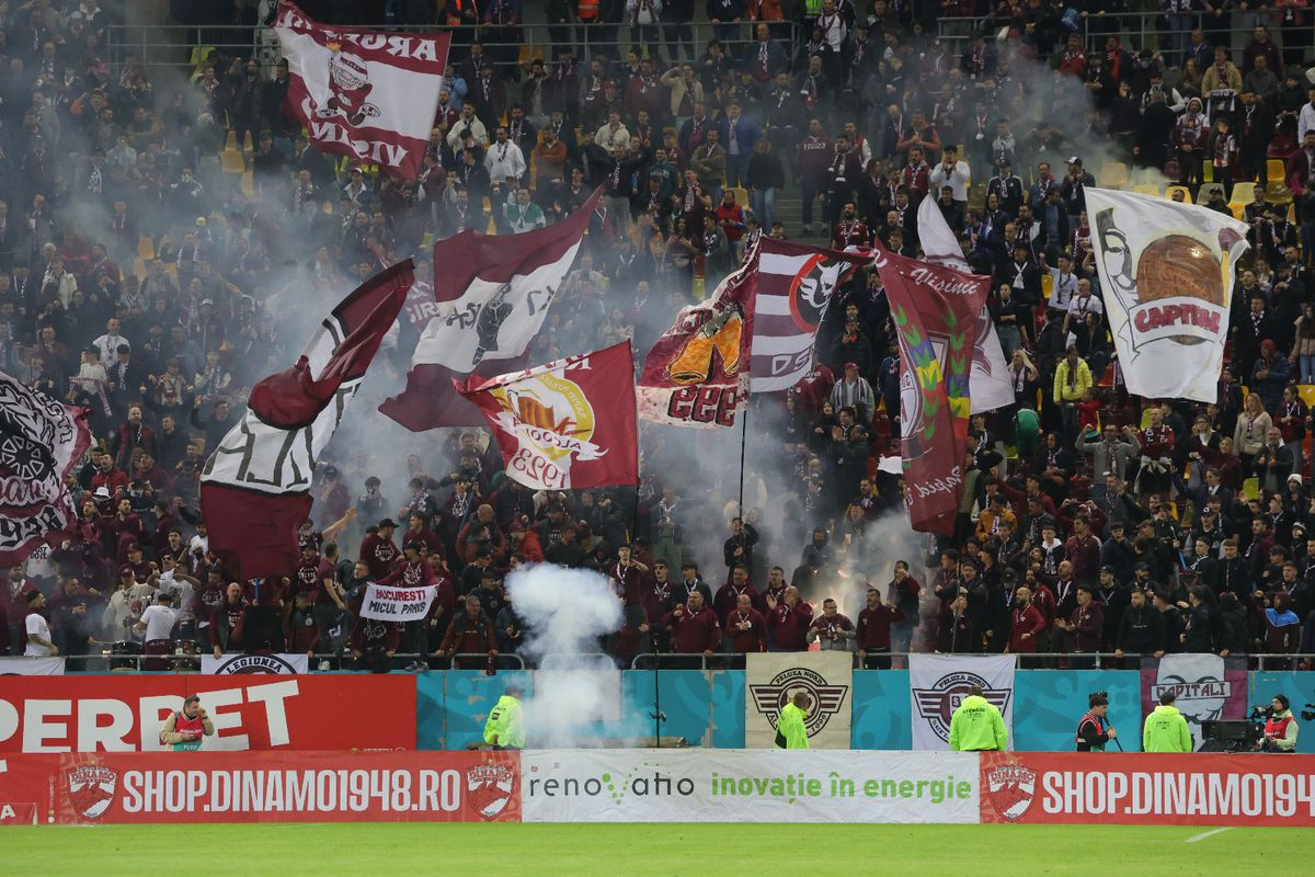 Mesajele galeriilor la Dinamo - Rapid