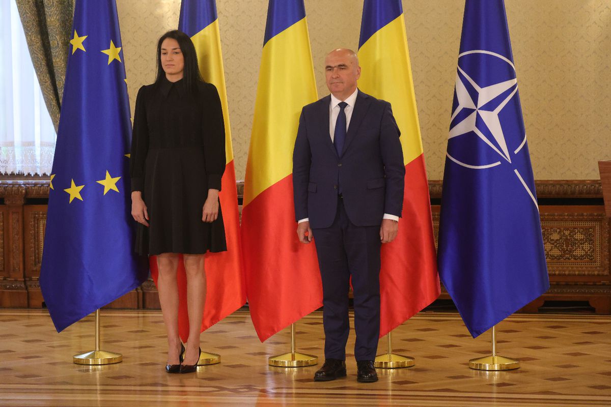 Cristina Neagu, decorată de Ilie Bolojan la Palatul Cotroceni