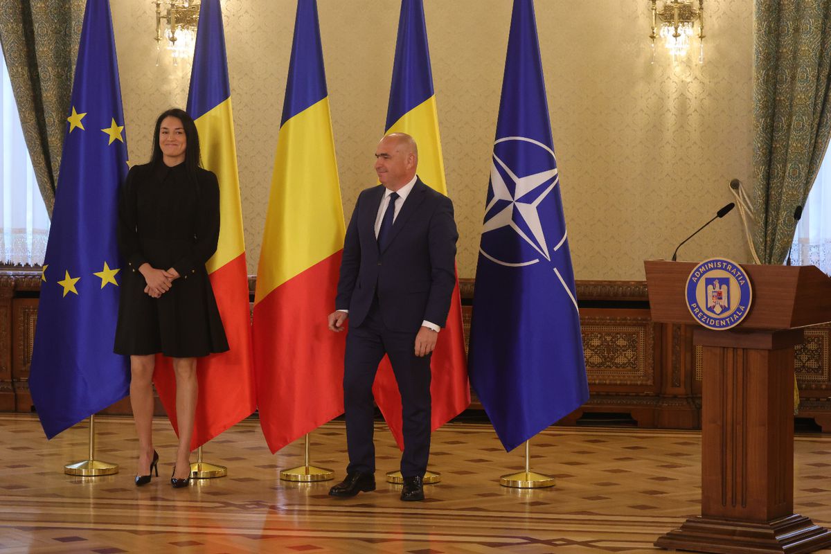 Cristina Neagu, decorată de Ilie Bolojan la Palatul Cotroceni