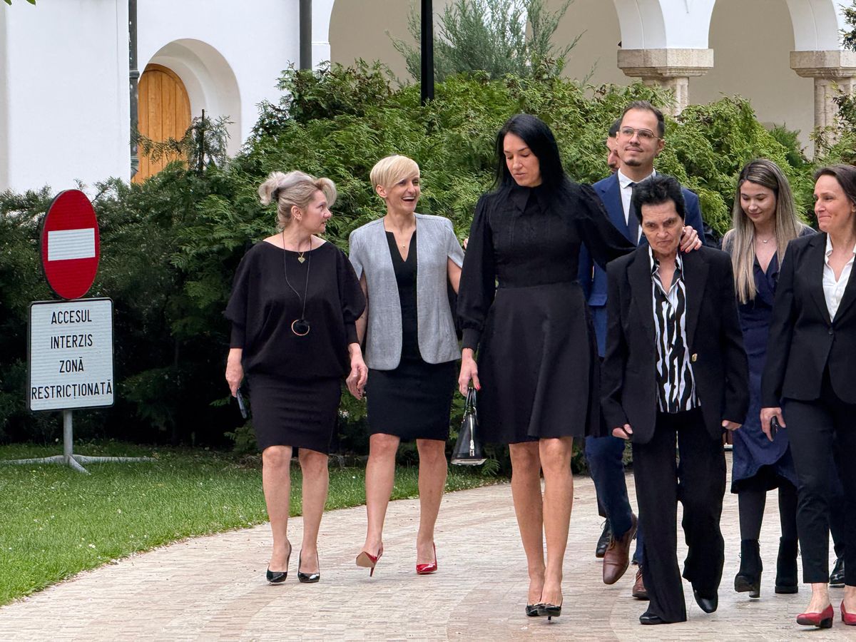 Cristina Neagu, decorată de Ilie Bolojan la Palatul Cotroceni