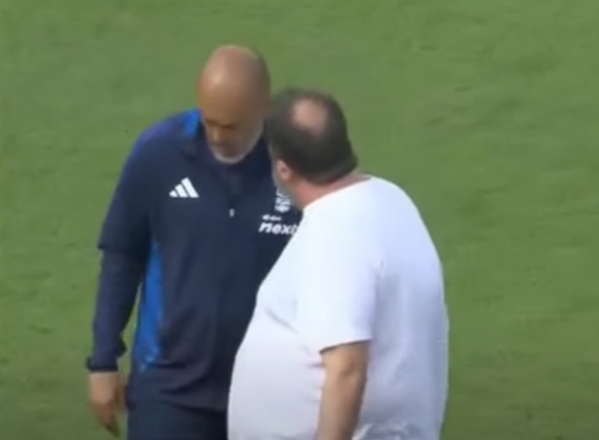 Nottingham Forest - Leicester // Evangelis Marinakis a coborât pe teren să îl mustreze pe Nuno Espirito Santo