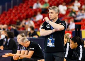 Rapid intră în „era franceză” » Clubul din Giulești a confirmat antrenorul pentru sezonul viitor! Obiectiv: Final Four-ul Ligii Campionilor