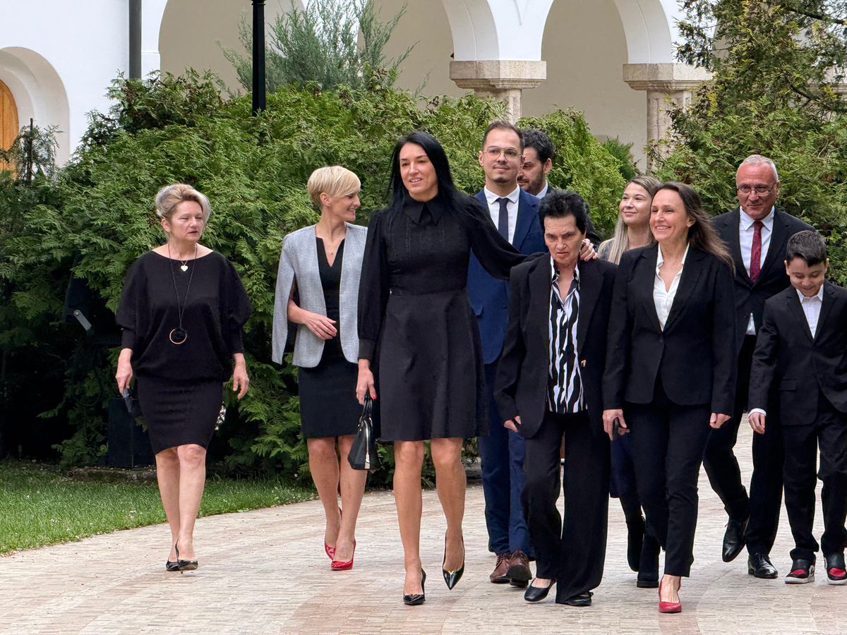 Cristina Neagu, decorată de Ilie Bolojan la Palatul Cotroceni