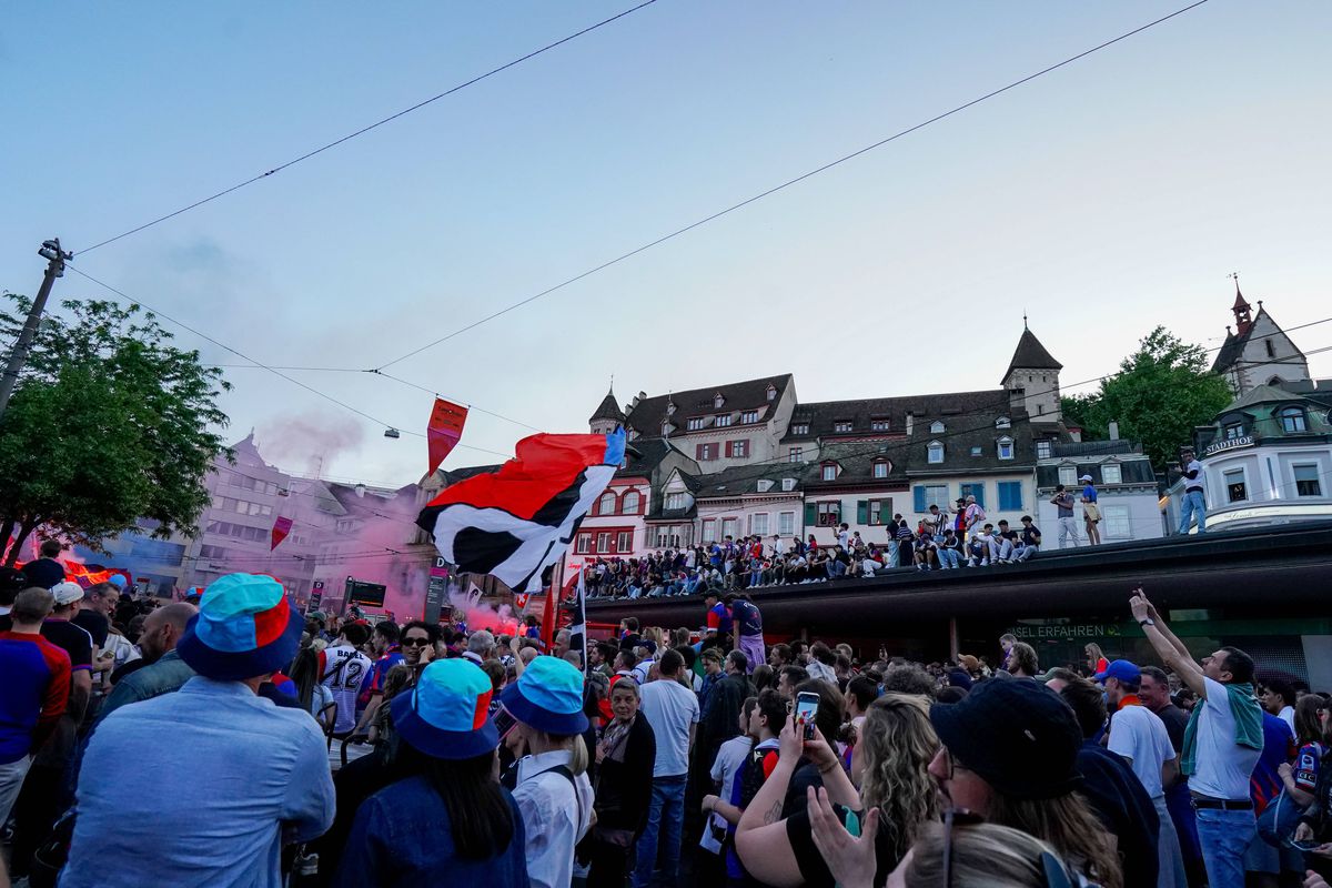 Imagini tari! Au sărbătorit primul titlu după 8 ani, cu fostul golgheter din Superliga printre staruri