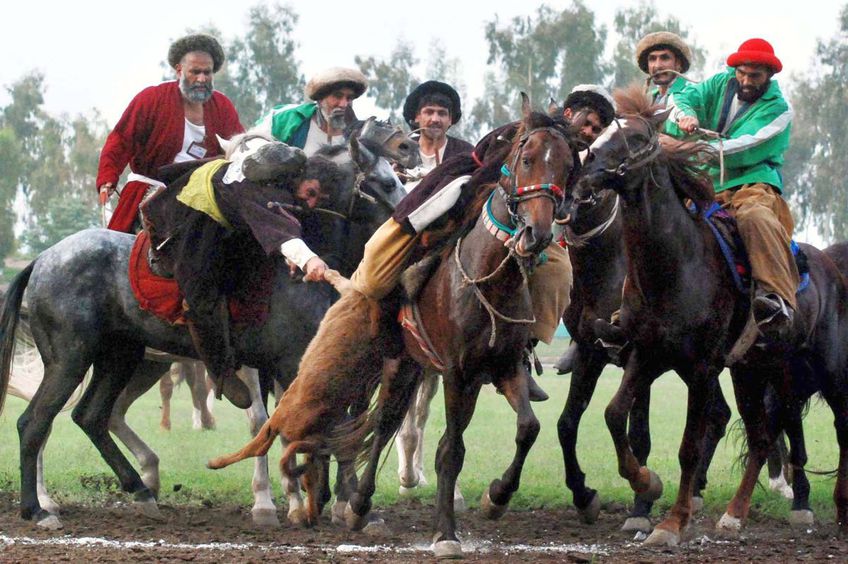 FOTO Aruncat cu leșul de capră, da! Șah, nu! Motivul incredibil pentru care talibanii au interzis „sportul minții”