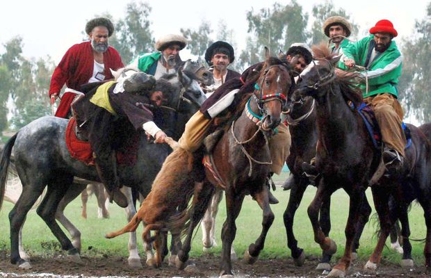 Aruncat cu leșul de capră, da! Șah, nu! Motivul incredibil pentru care talibanii au interzis „sportul minții”