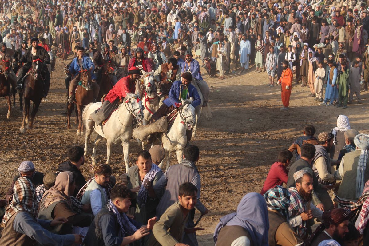 Aruncat cu leșul de capră, da! Șah, nu! Motivul incredibil pentru care talibanii au interzis „sportul minții”