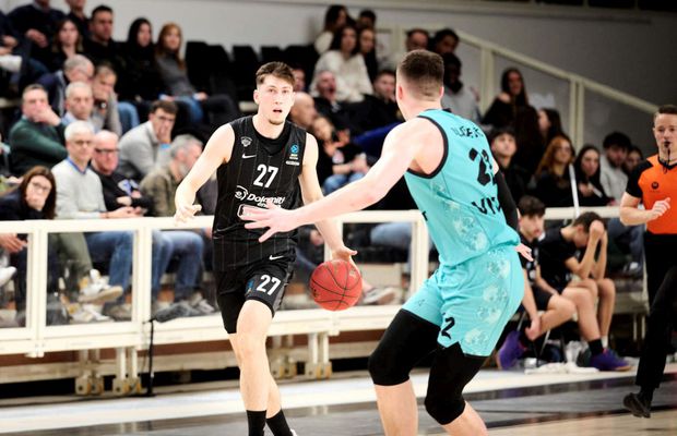 Singurul baschetbalist român în campionatul italian, prestație solidă pe terenul lui Napoli: „Fiecare minut e o oportunitate de a demonstra că pot contribui”