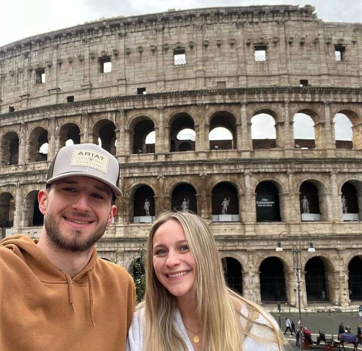 Zach Hankins și soția sa, Ashley, prin Cluj și prin lumea mare