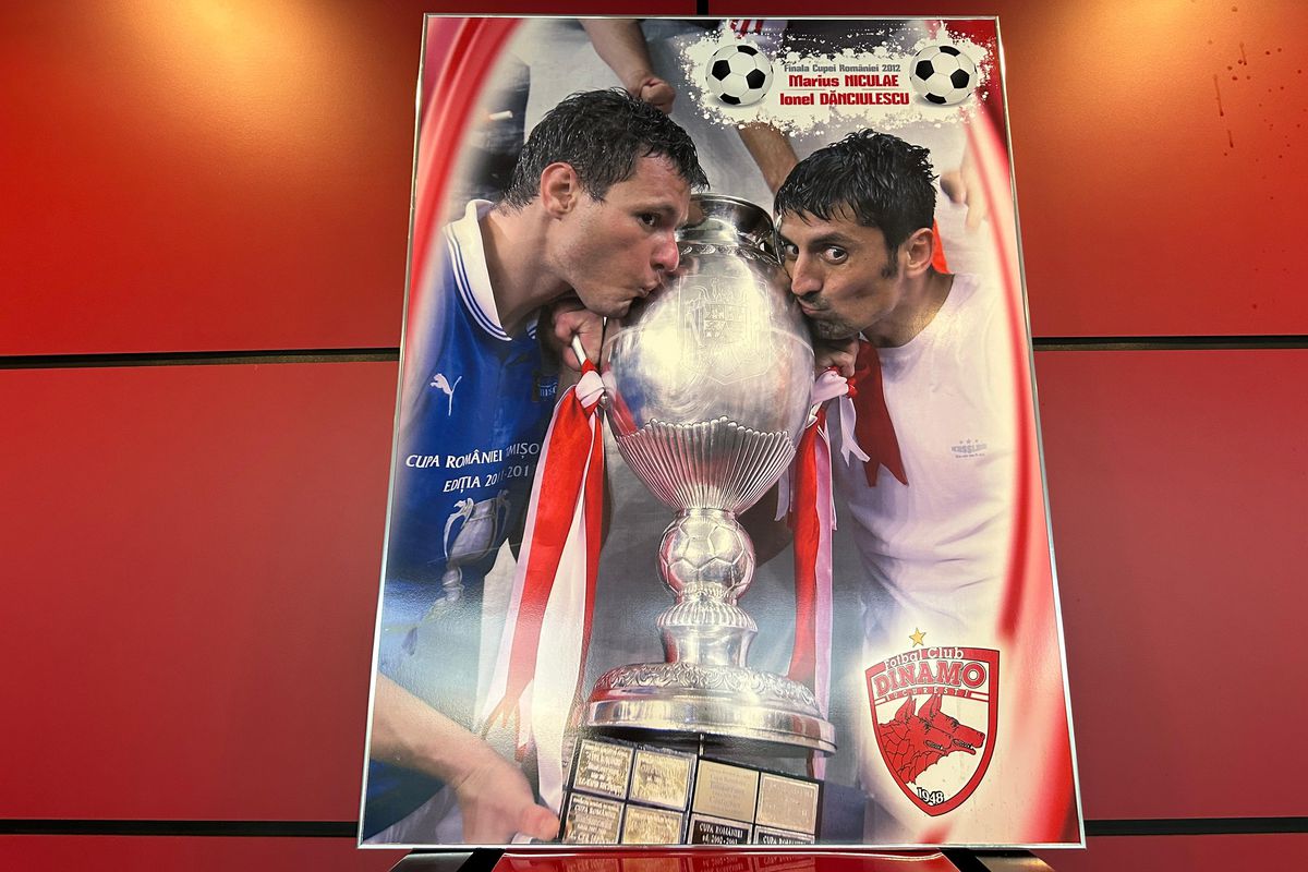 Meniul primit la VIP înainte de Dinamo - Rapid // foto: Ionuț Iordache (GSP)