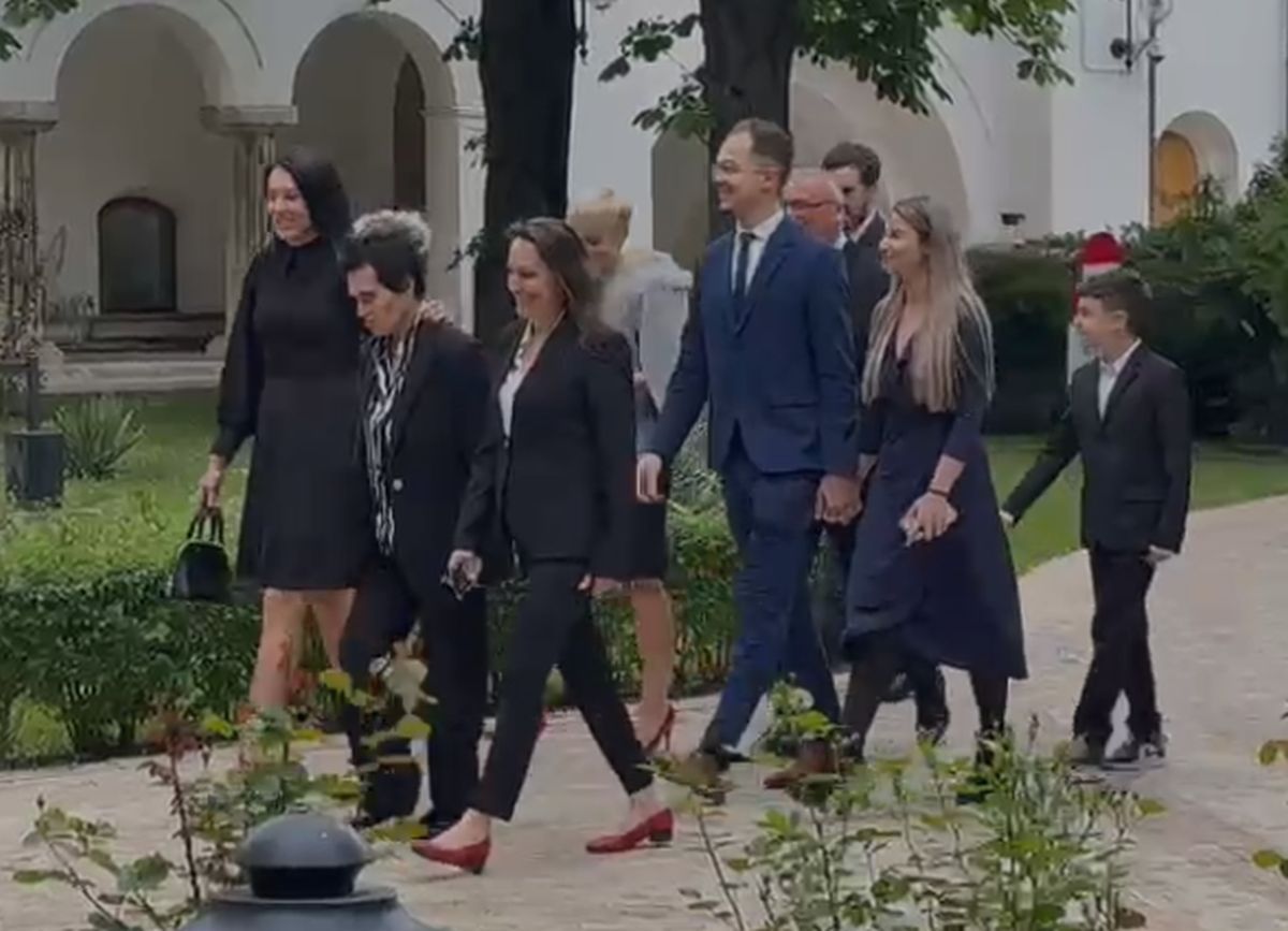 Cristina Neagu, decorată de Ilie Bolojan la Palatul Cotroceni