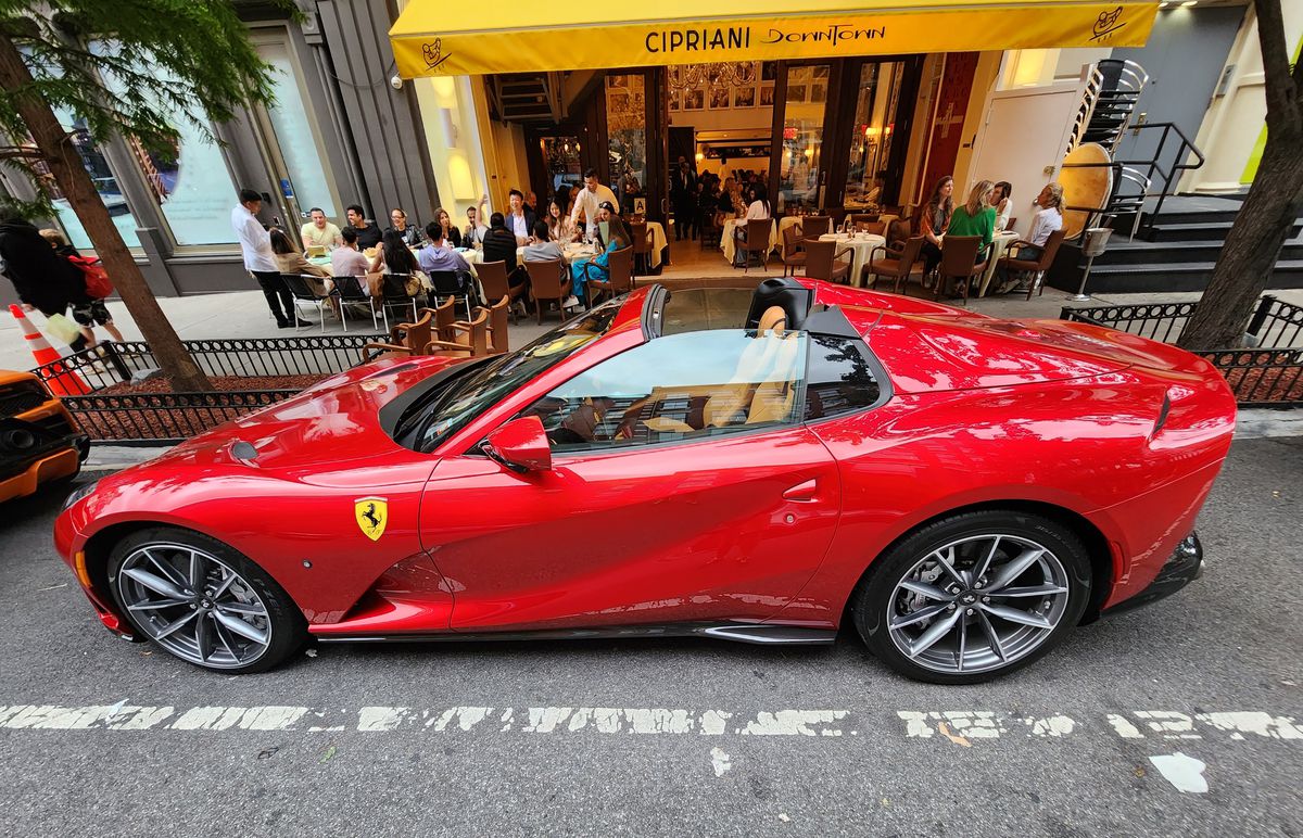Ferrari Superfast 812, noua mașină din colecția lui Erling Haaland