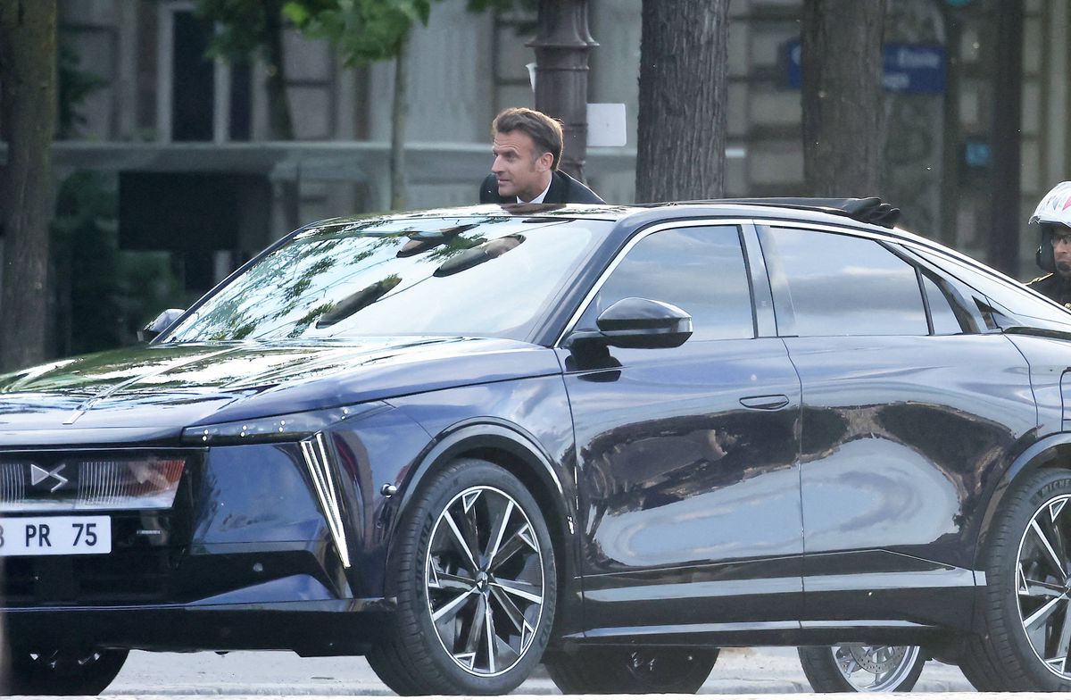 Președintele Franței va avea o mașină unică în lume! Imagini senzaționale cu SUV-ul electric