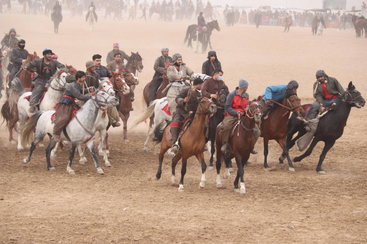 Aruncat cu leșul de capră, da! Șah, nu! Motivul incredibil pentru care talibanii au interzis „sportul minții”