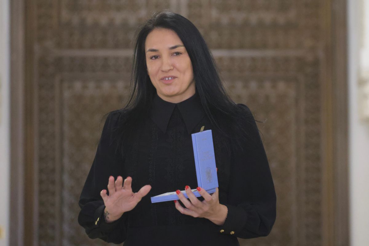 Cristina Neagu, decorată cu Ordinul Naţional „Serviciul Credincios” în grad de Cavaler