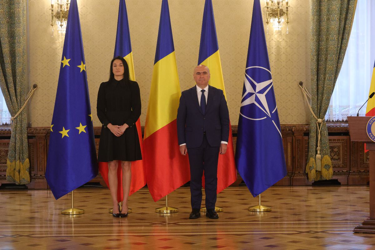 Cristina Neagu, decorată de Ilie Bolojan la Palatul Cotroceni