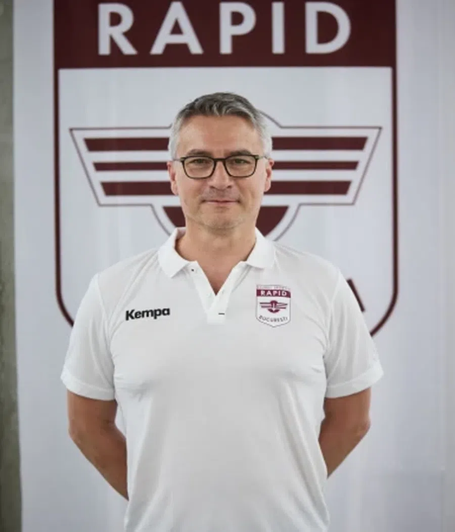 Laurent Bezeau Rapid intră în „era franceză” » Clubul din Giulești a confirmat antrenorul pentru sezonul viitor! Obiectiv: Final Four-ul Ligii Campionilor