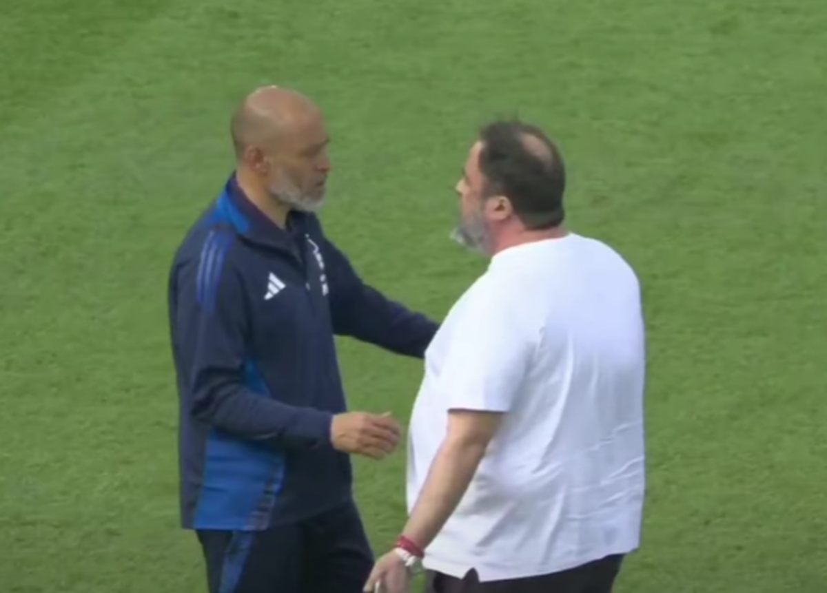 Nottingham Forest - Leicester // Evangelis Marinakis a coborât pe teren să îl mustreze pe Nuno Espirito Santo