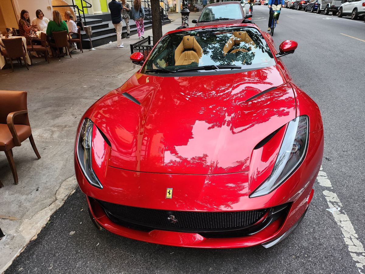 Ferrari Superfast 812, noua mașină din colecția lui Erling Haaland