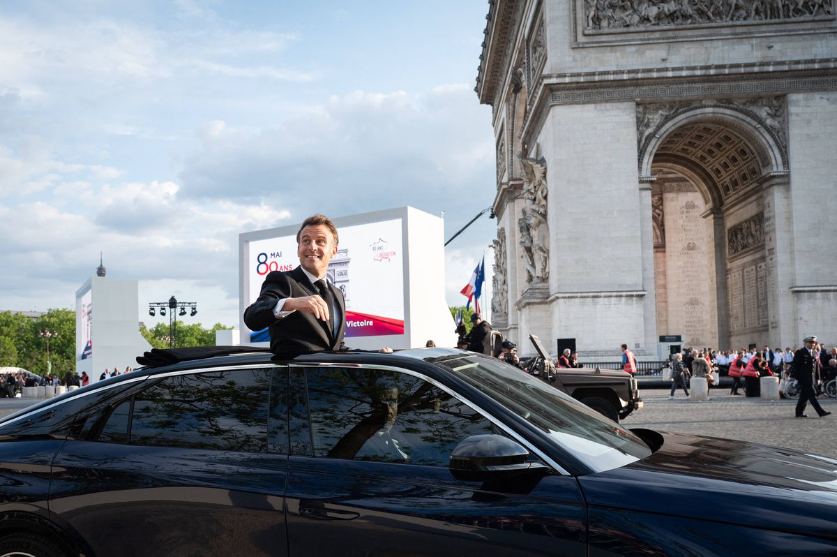 Cum arată mașina de care se va folosi Emmanuel Macron