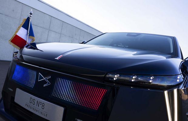 Președintele Franței va avea o mașină unică în lume! Imagini senzaționale cu SUV-ul electric