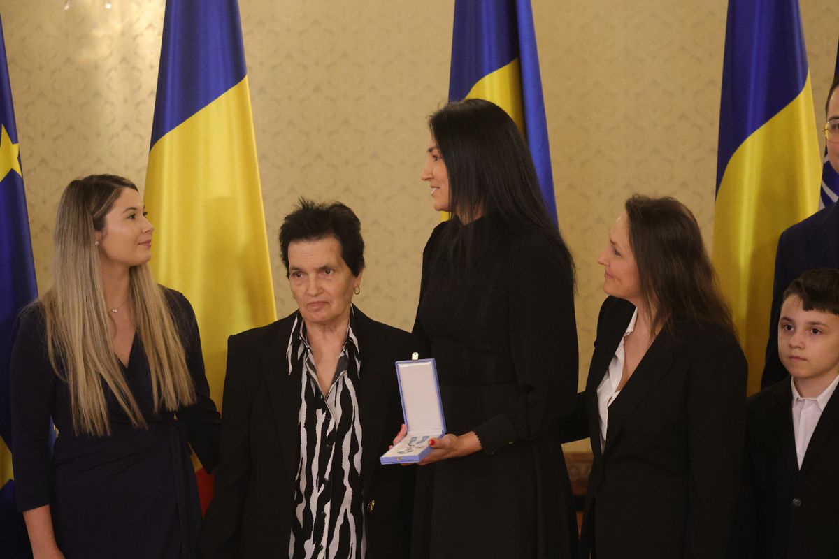 Cristina Neagu, decorată cu Ordinul Naţional „Serviciul Credincios” în grad de Cavaler