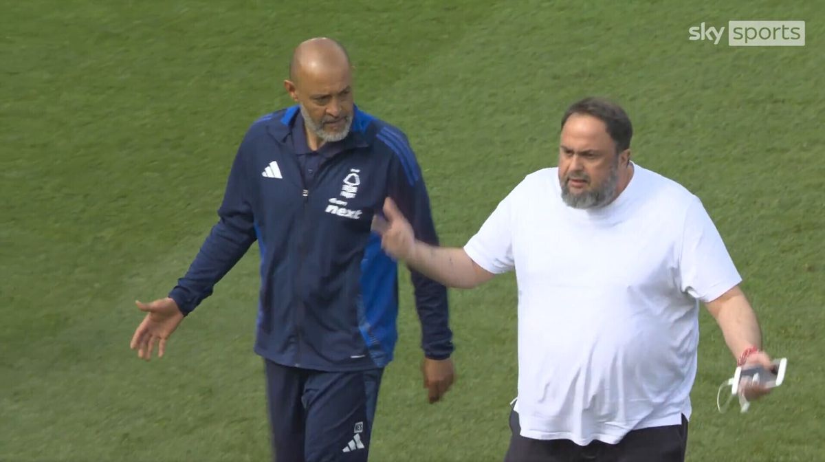 Nottingham Forest - Leicester // Evangelis Marinakis a coborât pe teren să îl mustreze pe Nuno Espirito Santo