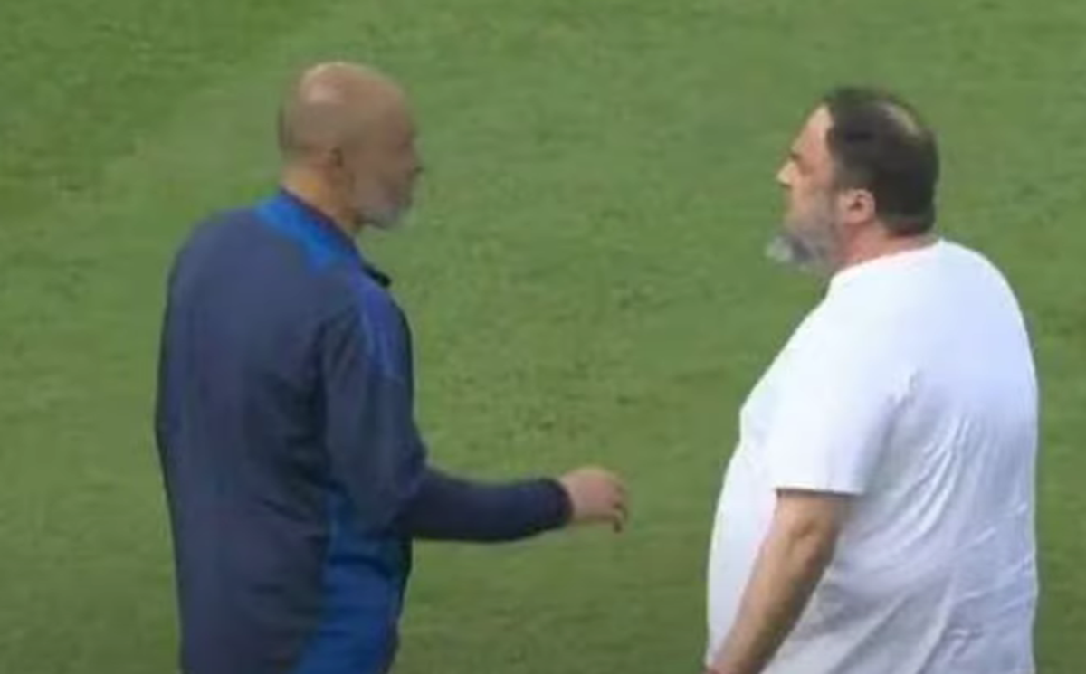 Incalificabil! Patronul Evangelos Marinakis a dat buzna pe teren și a înfruntat antrenorul revelației din Premier League