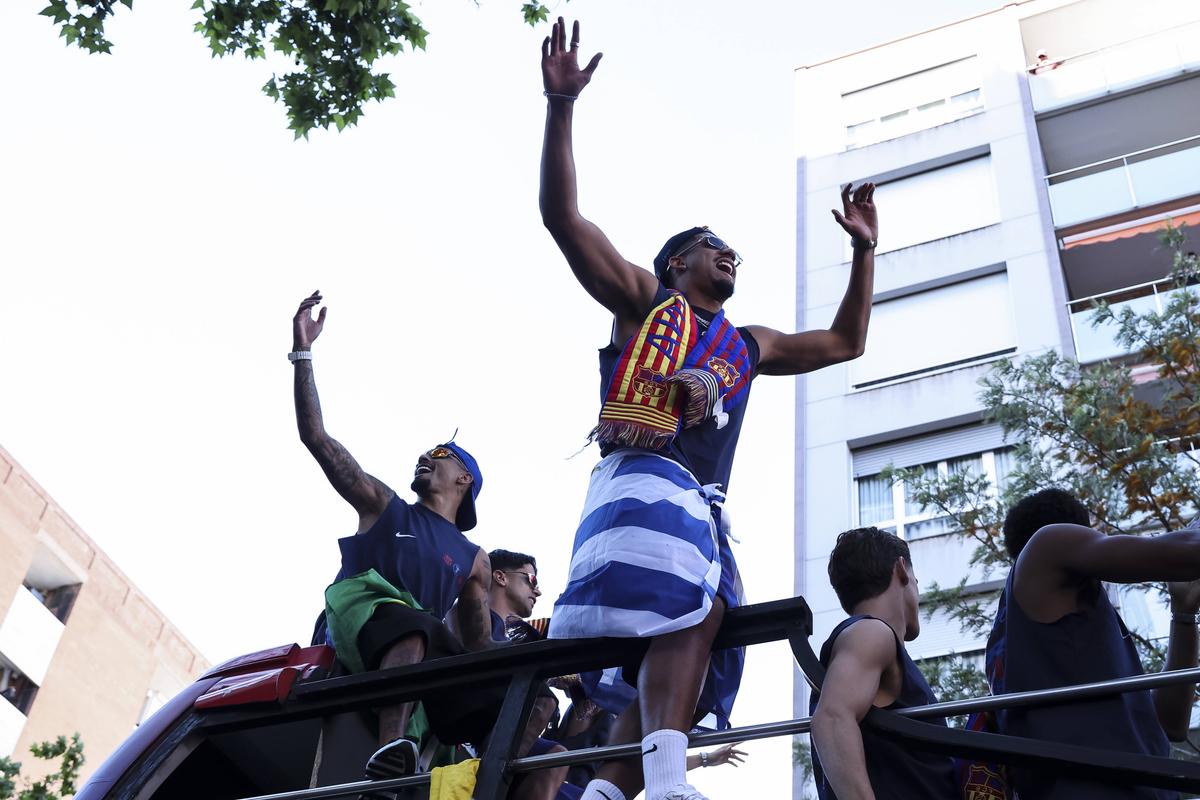 FC Barcelona, paradă după câștigarea titlului cu numărul 29