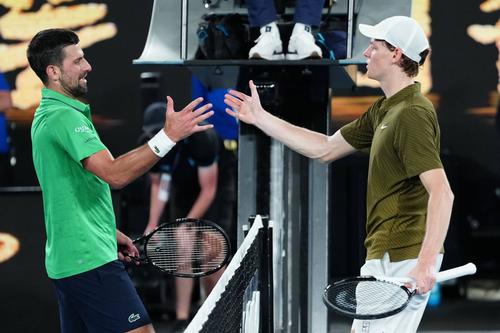Novak Djokovic (stânga) și Jannik Sinner (dreapta) / Foto: Imago Images
