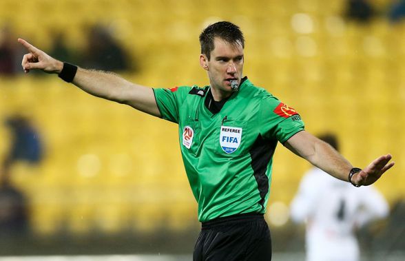 Primul arbitru străin în Premier League! Este un australian de 33 de ani