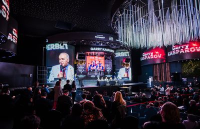 Superbet Chess Classic la jumătatea turneului: 5 runde jucate, 4 rămase de disputat și 3 lideri în clasament