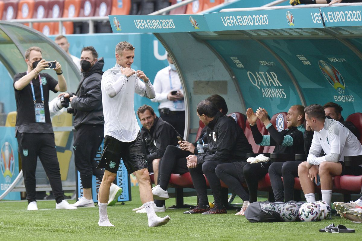 Ploaia torențială i-a alungat pe austrieci! Arena Națională s-a transformat în piscină: „E jenant!” + „Dacă nu trag acoperişul, s-ar putea nici să nu se joace mâine!”