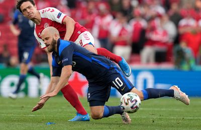 Danemarca - Finlanda 0-1 » Victorie istorică la Euro 2020, într-un meci marcat de prăbușirea lui Eriksen