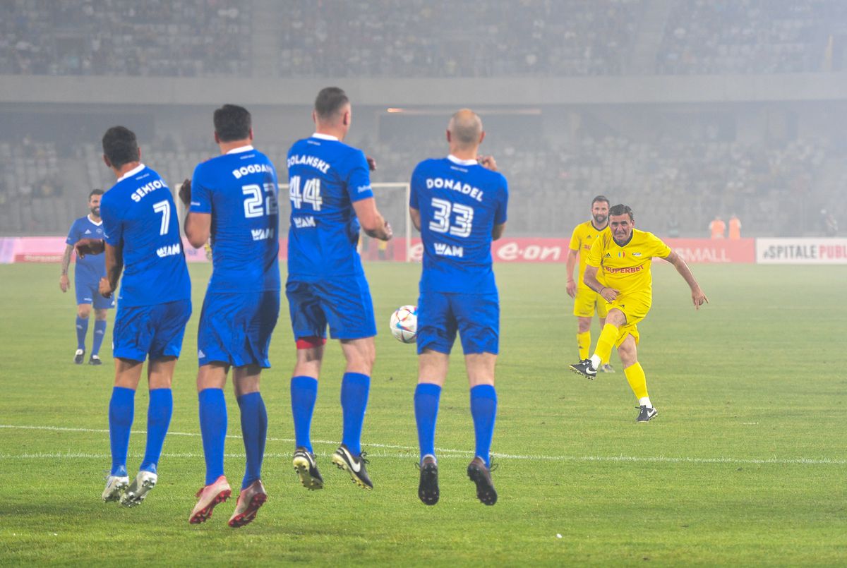 Ce au spus vedetele aduse de Mutu la Cluj: „Nu-l mai văzusem niciodată live pe Hagi”