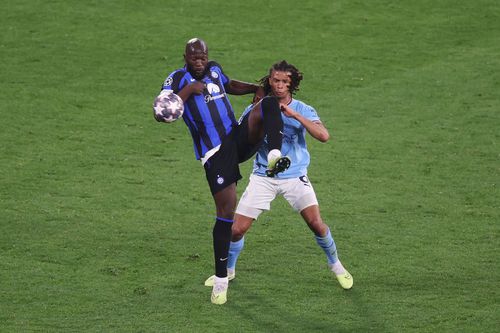 Romelu Lukaku și Nathan Ake, adversari la Istanbul în finala Ligii din 2023, vor juca pentru Belgia și Țările de Jos la Euro 2024 / Foto: GettyImages