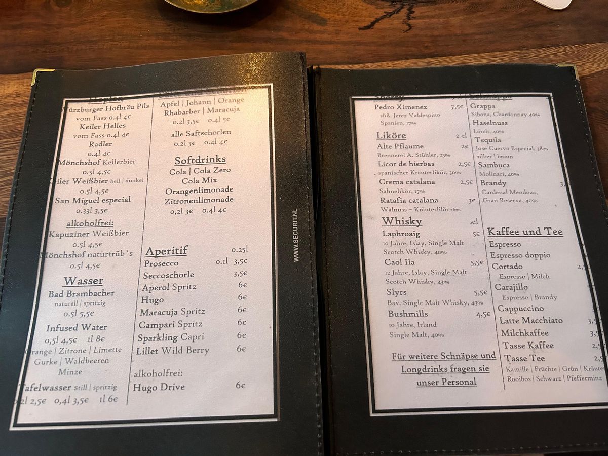 Am intrat în bucătăria PRIMEI pizzerii deschise în Germania, veche de 7 decenii » Pizza „Capri”, de la A la Z: imaginile spun totul