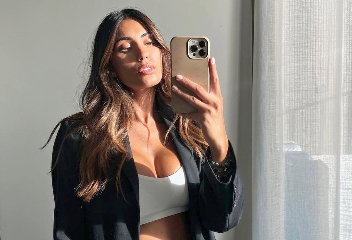 „De asta dormim în camere separate” » Iubita unui jucător cu 400 de meciuri în Italia, declarații uimitoare