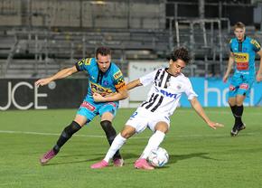 Dinamo testează mai multe piste » Un mijlocaș central austriac se află la Săftica sub comanda lui Zeljko Kopic
