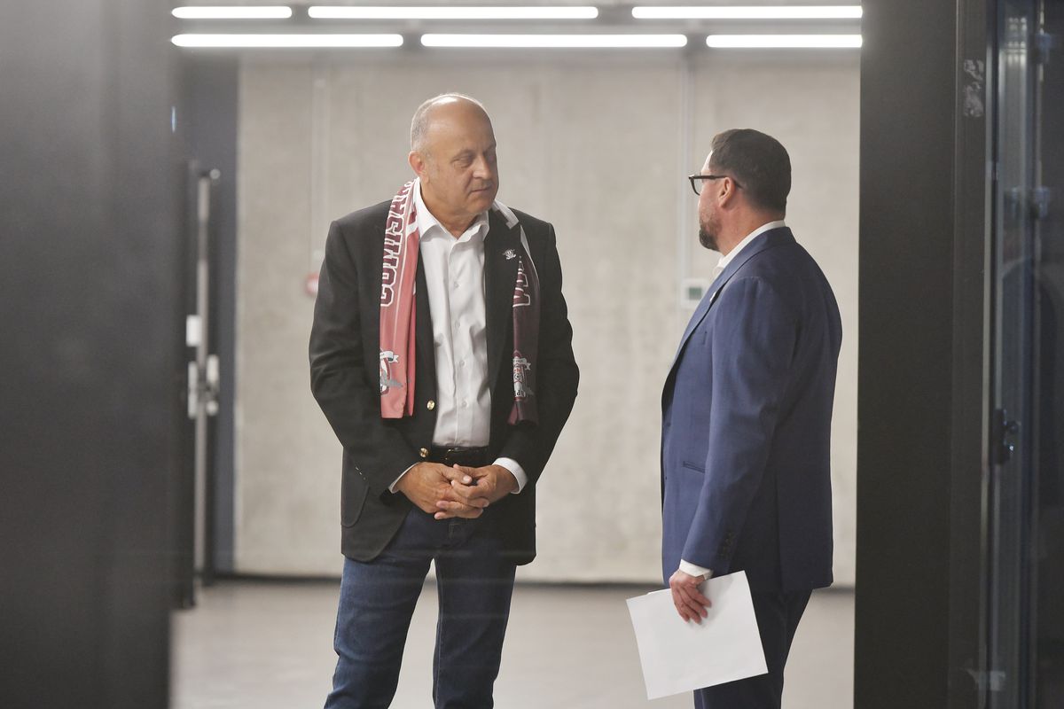 Viorel Moldovan, prezentat la Rapid în compania lui Dan Șucu