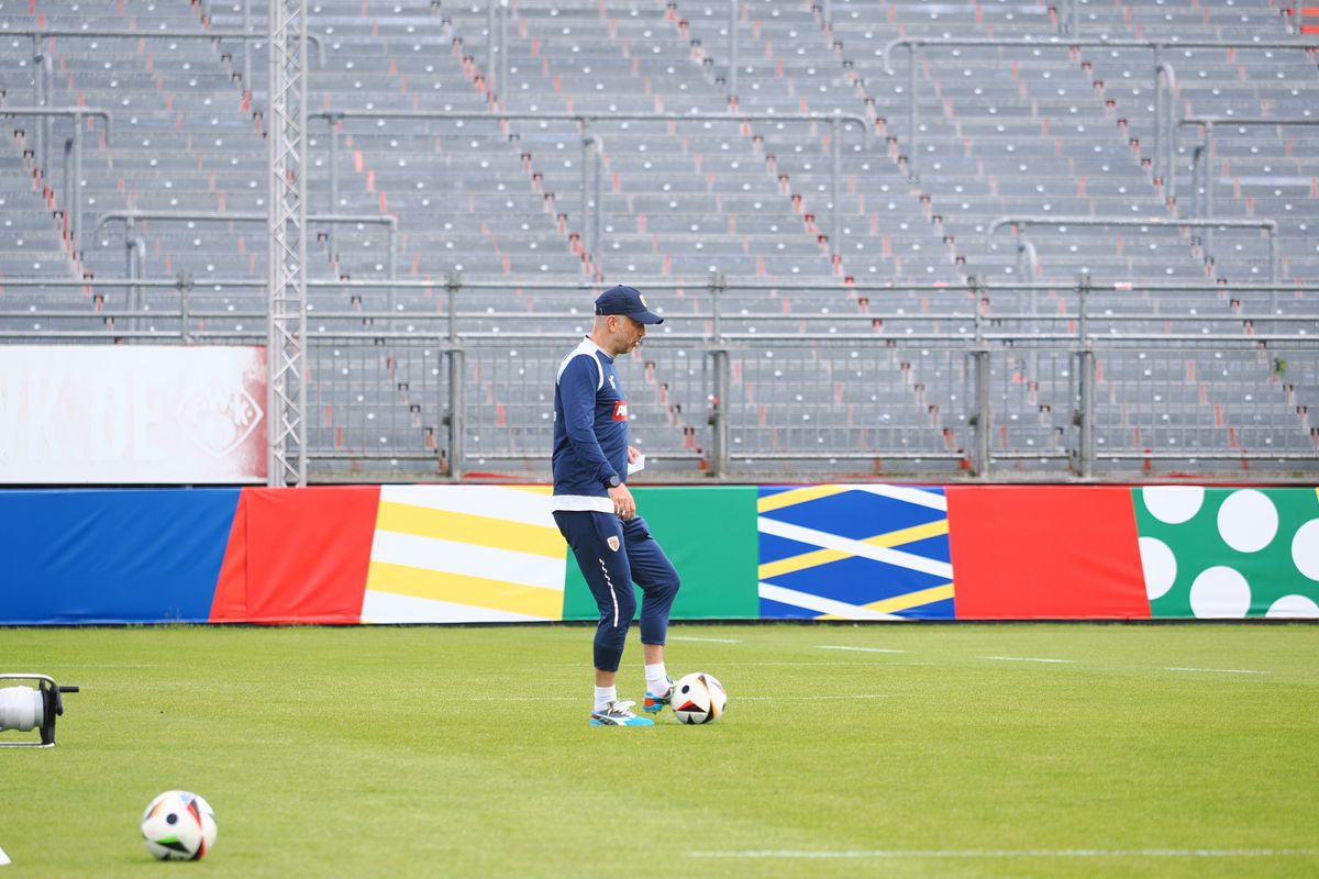 Edward Iordănescu la antrenamentul din 12 iunie al echipei naționale de la Würzburg