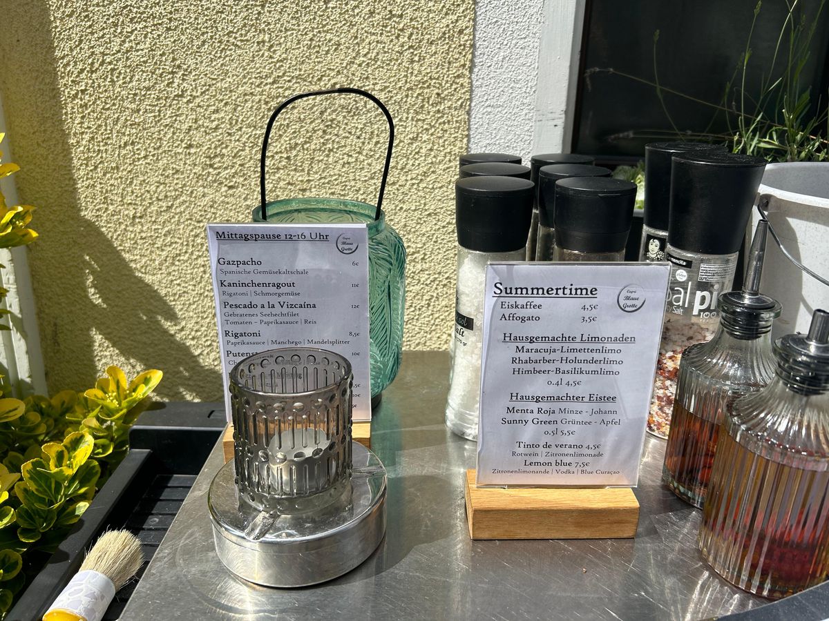 Am intrat în bucătăria PRIMEI pizzerii deschise în Germania, veche de 7 decenii » Pizza „Capri”, de la A la Z: imaginile spun totul