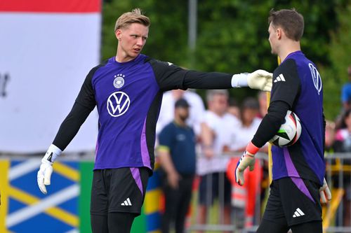 Manuel Neuer se antrenează coto la cot cu puștiul din liga a patra, Jan Reichert / Foto: Imago