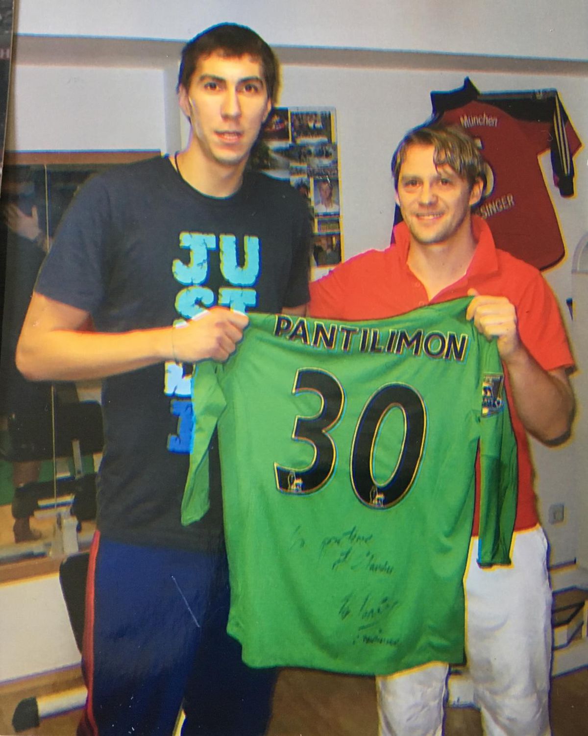 Timișoreanul care repară oameni! » L-am găsit în Nurnberg pe doctorul fugit din România care l-a vindecat și pe starul lui Arsenal: „Nu sunt Harap-Alb, dar pot să ajut”