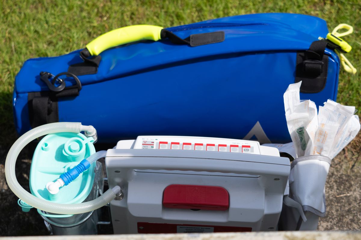 Cu defibrilatorul pe marginea terenului » UEFA, reguli stricte pentru a evita un nou caz Eriksen