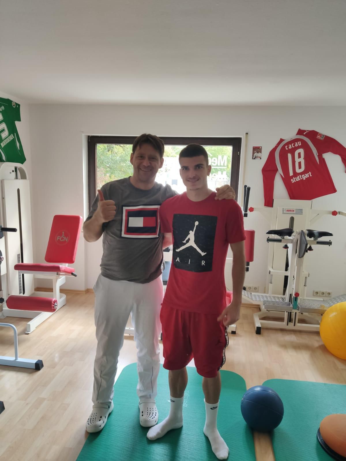 Timișoreanul care repară oameni! » L-am găsit în Nurnberg pe doctorul fugit din România care l-a vindecat și pe starul lui Arsenal: „Nu sunt Harap-Alb, dar pot să ajut”