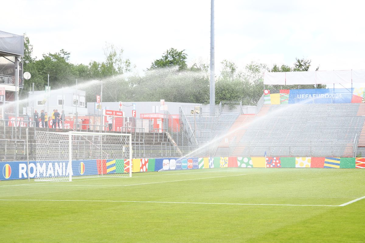 Edward Iordănescu e nemulțumit de starea terenului