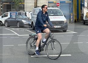 Bicicleanu » Răzvan Burleanu și capii FRF, „la pedale” prin Wurzburg. Imaginile surprinse de GSP