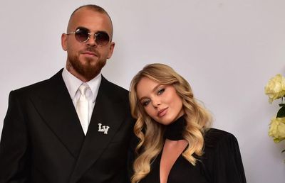 „Rebelii” Budescu și Alibec, așa cum nu i-ai mai văzut, la nunta lui Florinel Coman » Ținutele alese de cei doi