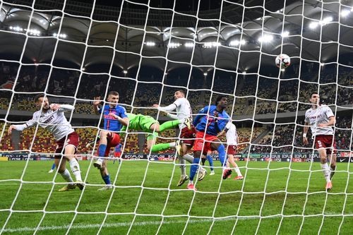 Fotbalistul de la FCSB a refuzat echipele din Superliga și s-a decis unde vrea să joace